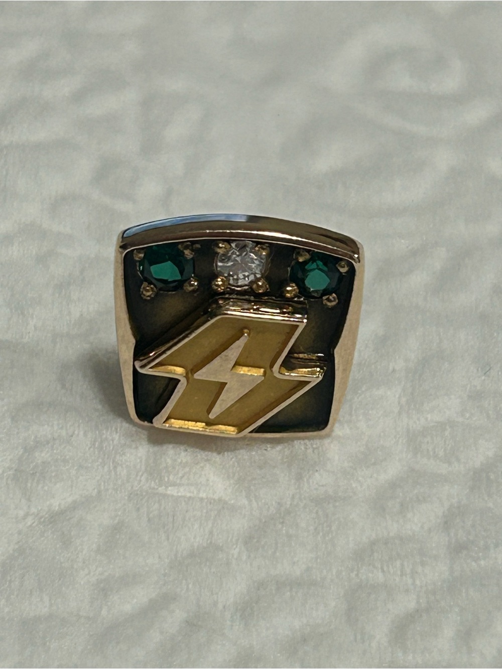 Vintage 10K Solid Gold RCA O.C. Tanner Employee Service Pin with Emeralds